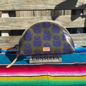 Consuela olive cosmetic dome